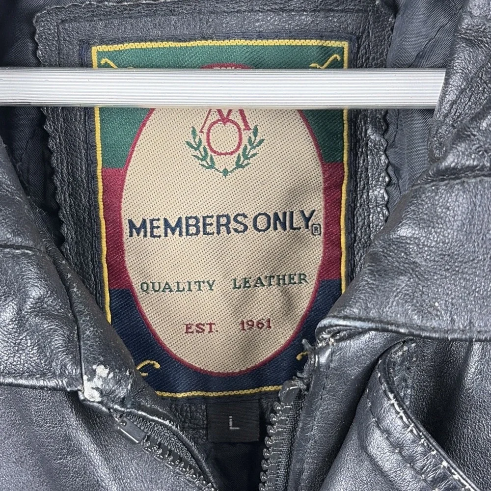 VINTAGE MEMBERS ONLY Black Leather Jacket Lined Size Mens L Motorcycle Bomber